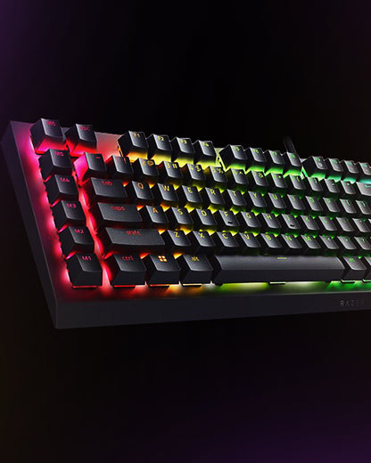 RAZER Blackwidow V4 & HENITY Violectrum